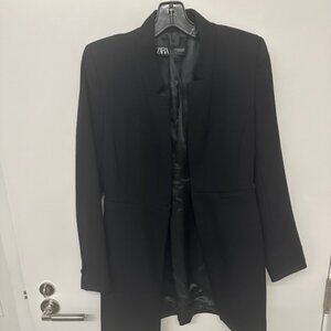 Women's Notch Collar Fitted Black Blazer.  Zara.  Medium